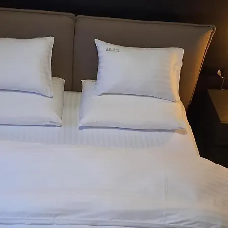 Apartment Deluxe *